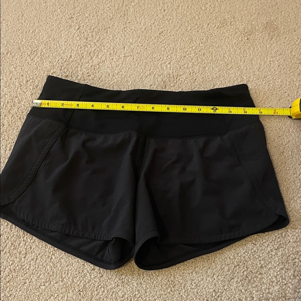 Women’s Lululemon 2.5” Speed Up Shorts